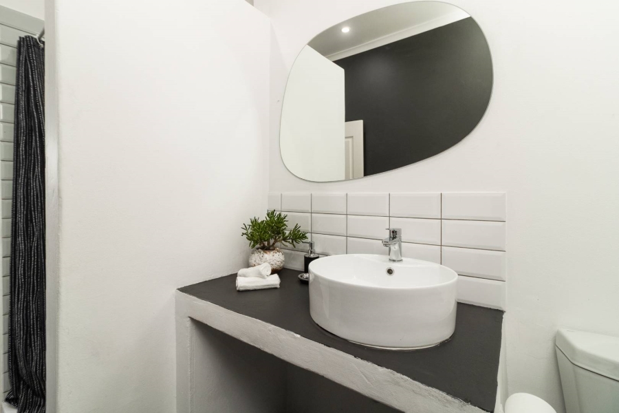 To Let 1 Bedroom Property for Rent in Table View Western Cape